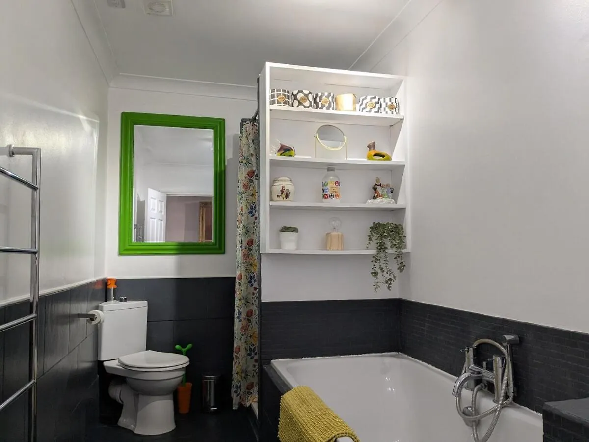 Apartman Eclectic Beach Basement Brighton